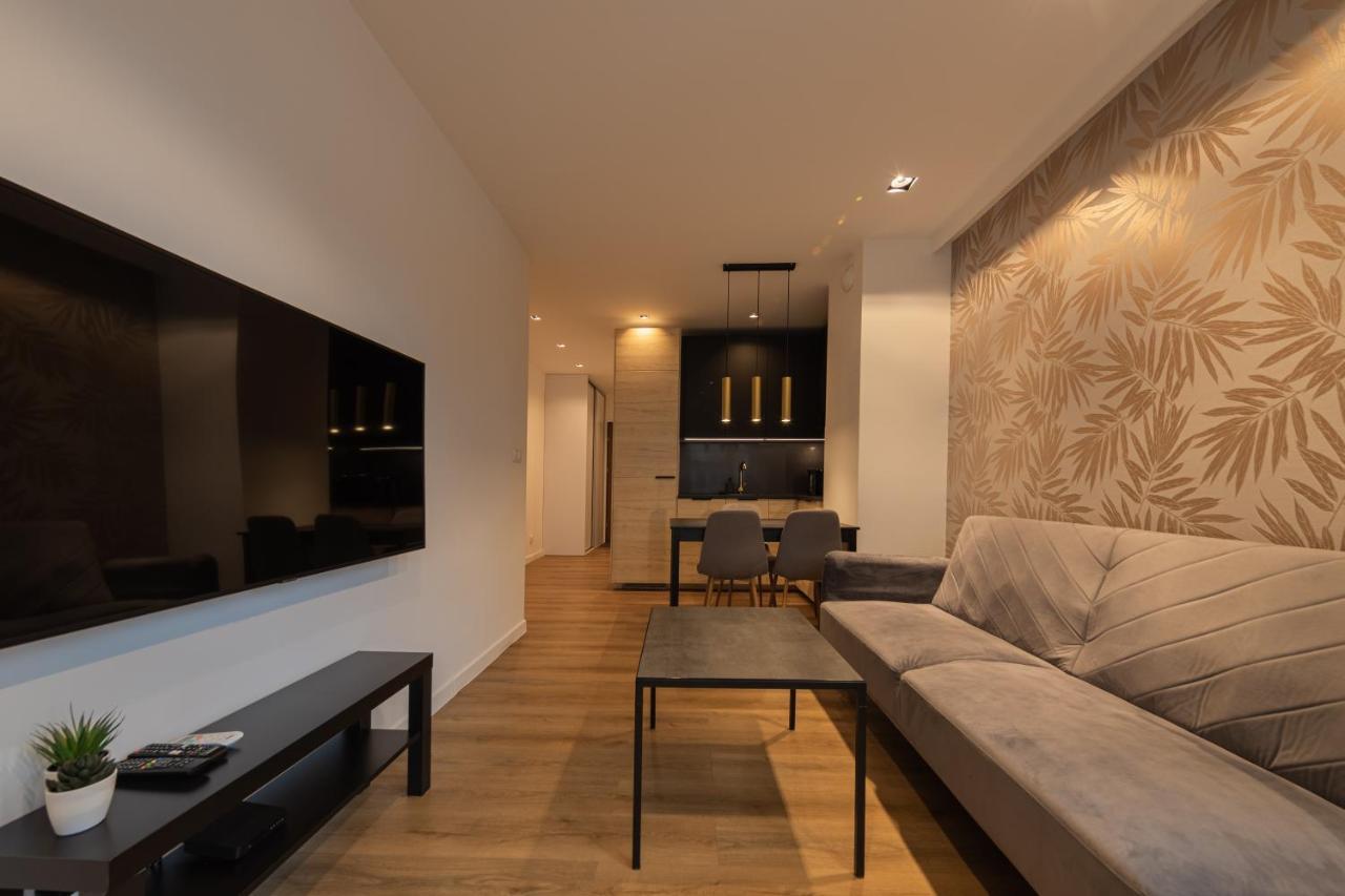 Baildona Inn Катовице Екстериор снимка